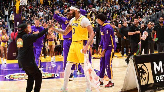 遭绝杀湖人输的不冤，教练和球员争相承担责任